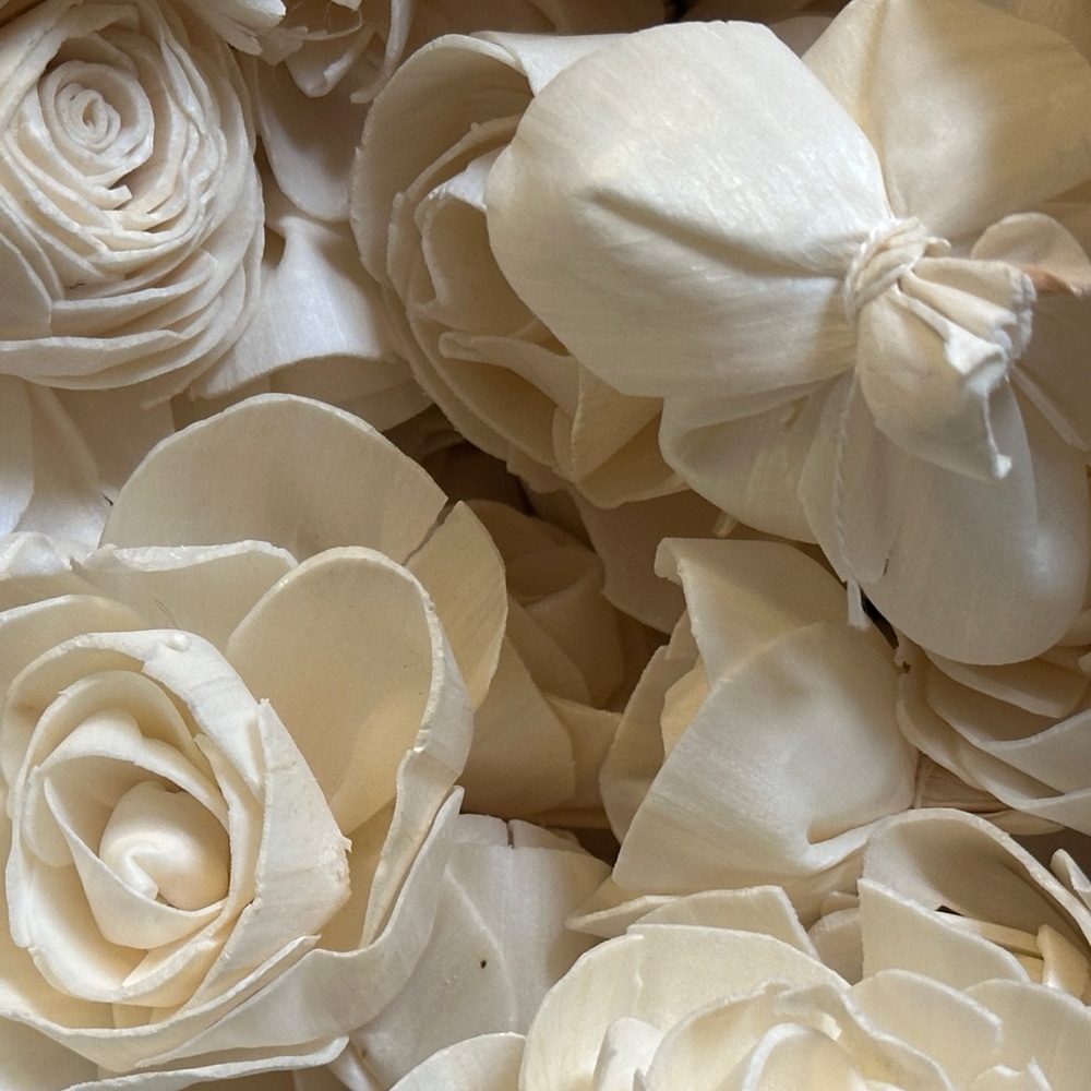 Wood Sola Flowers - assorted bag of 25 for weddings crafts wreaths - Picture 6 of 12